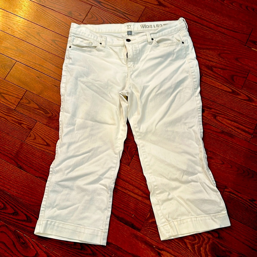 Old Navy Cropped Jeans